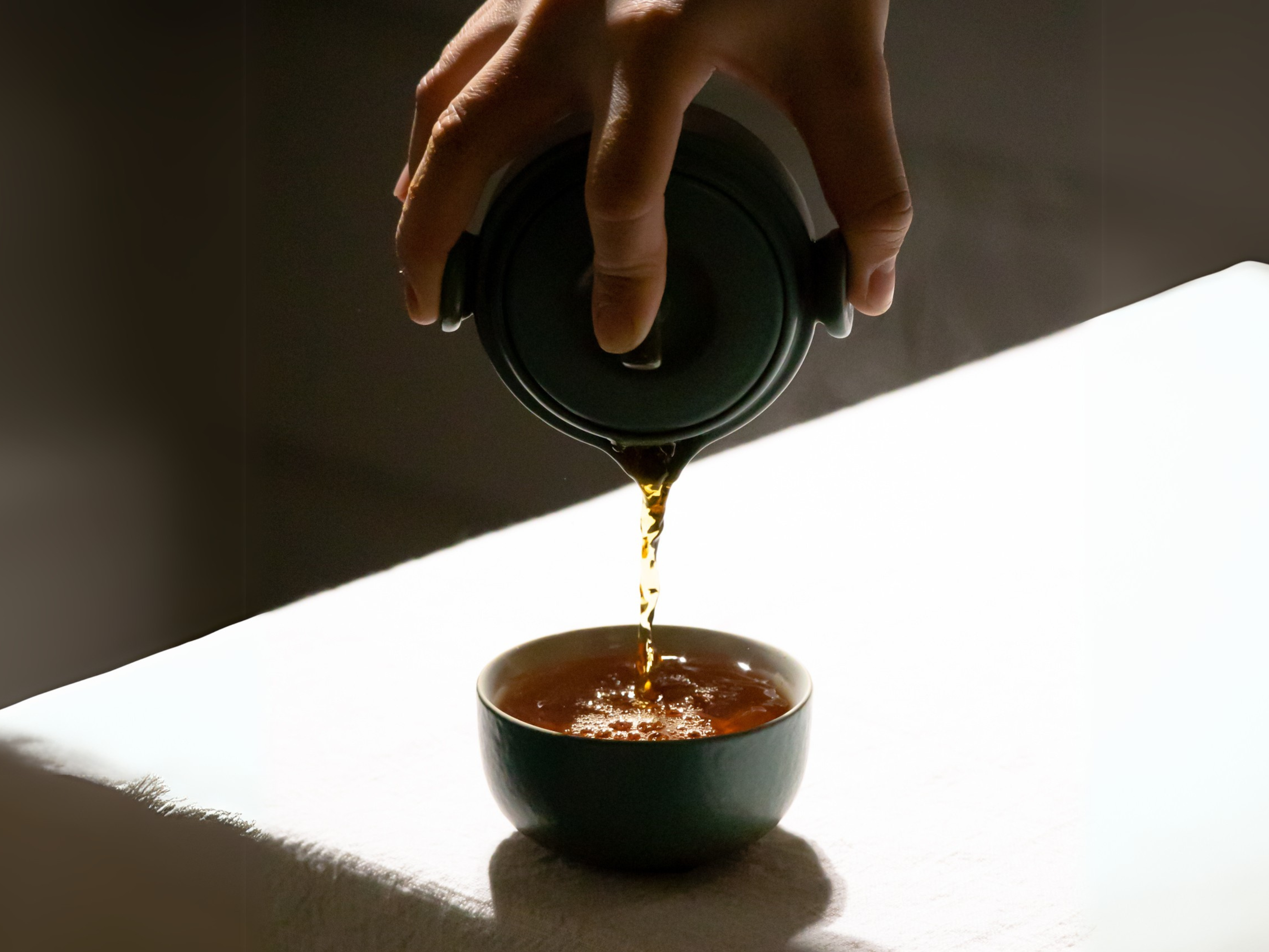 Amber Whisper Yunnan Red Tea (50g Loose Leaf)