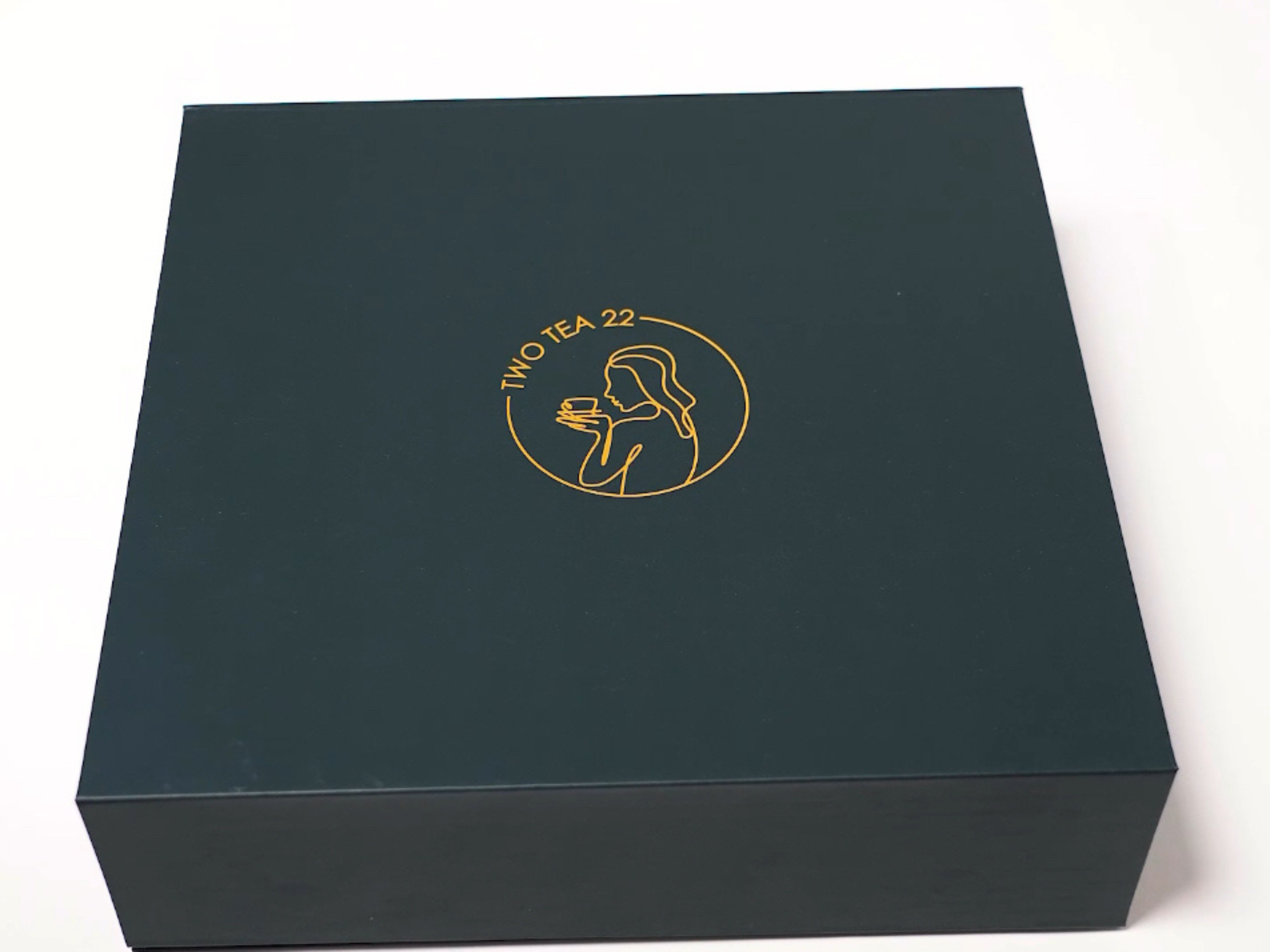 Just Perfect Gift Set – Luxury Tea Gift Box with 3 Loose Leaf Teas & Infuser Bottle